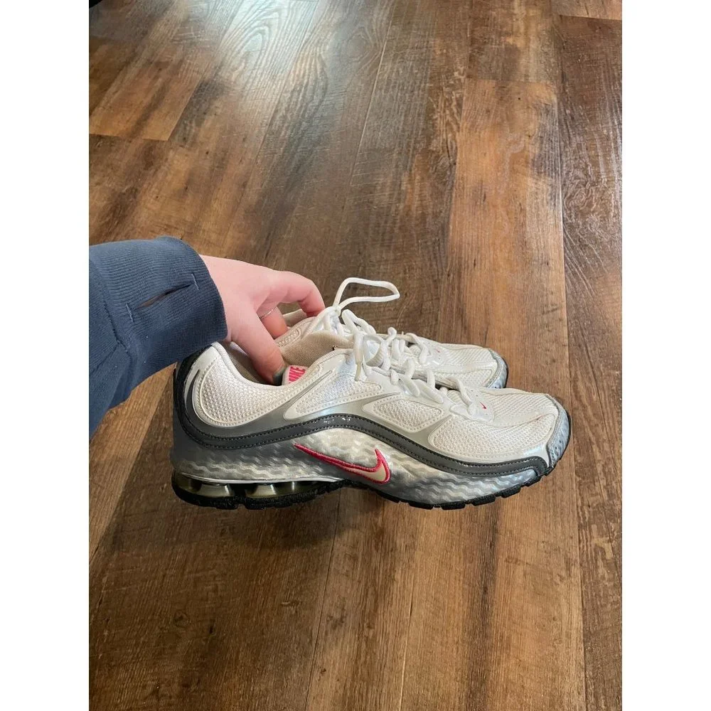 Nike Reax Run 5 Running Sneaker Womens 10